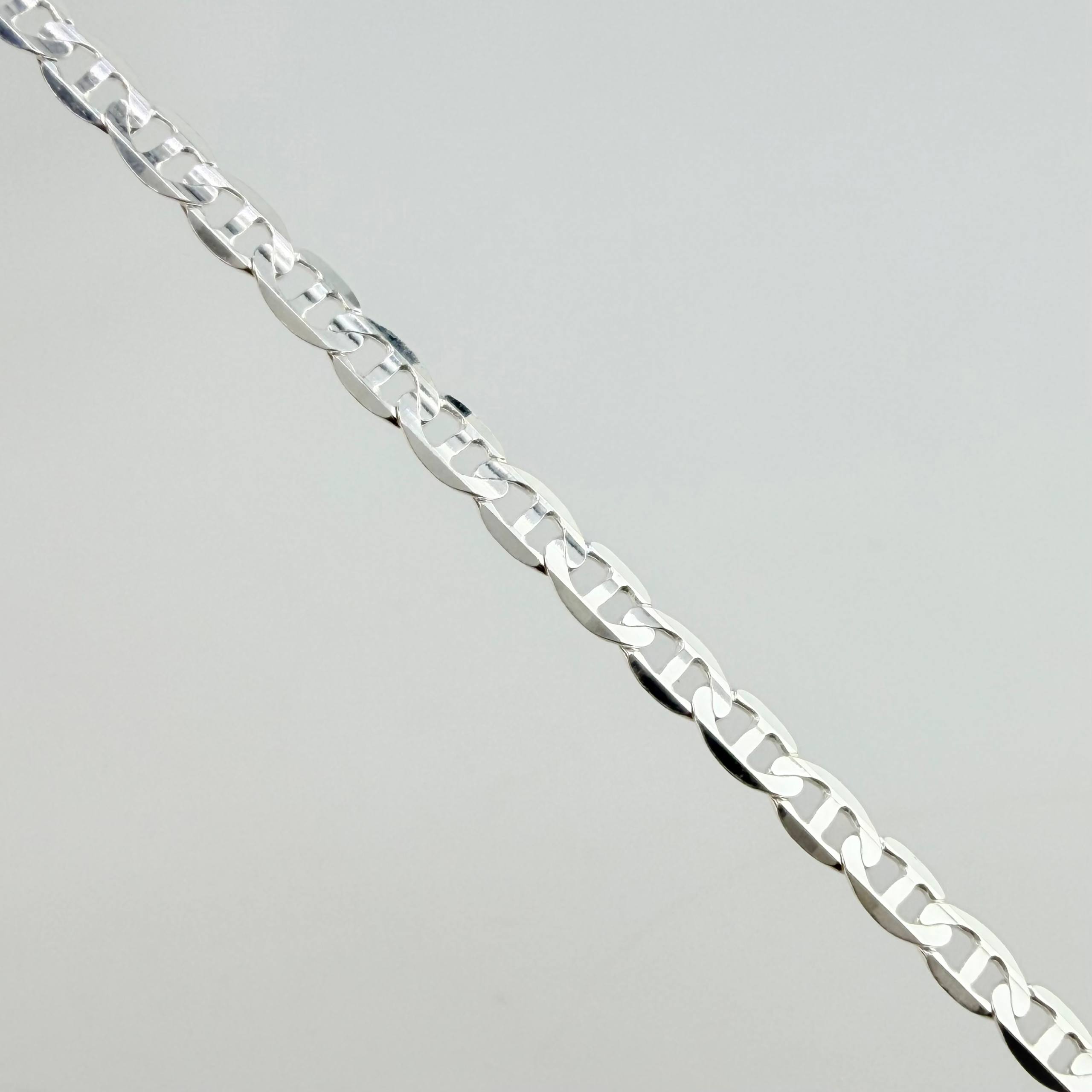Cadena Plana 4.85gr / 23 1/2 in / 2.7mm Plata 925