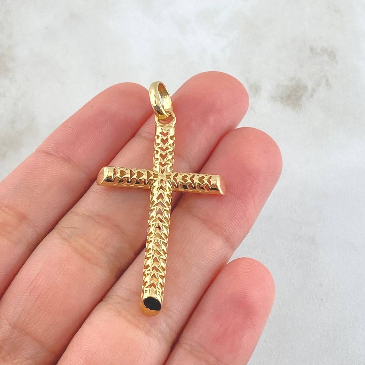 Pendant Latin Mesh Cross 4.05 g / 2 in 18K Yellow Gold