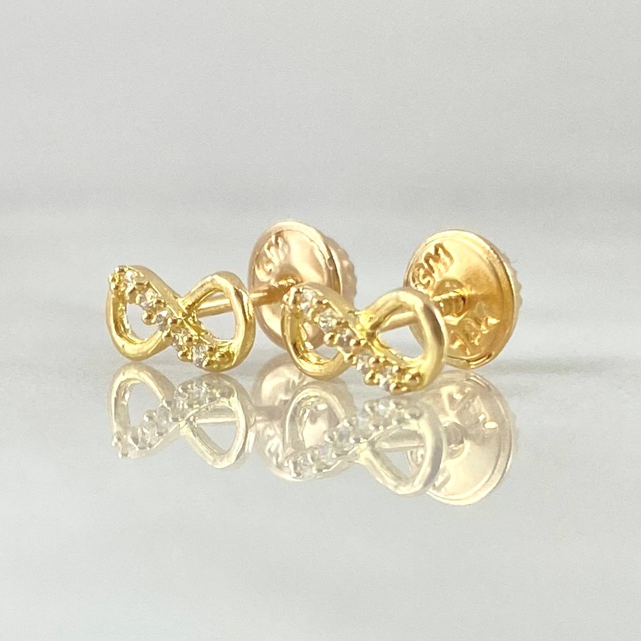 Stud Earrings Infinity 0.75gr / 18K Gold