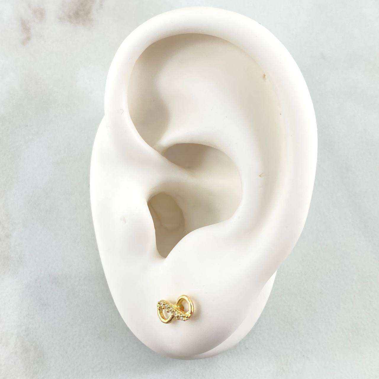 Infinity Stud Earrings 0.75gr / 18K Yellow Gold ©
