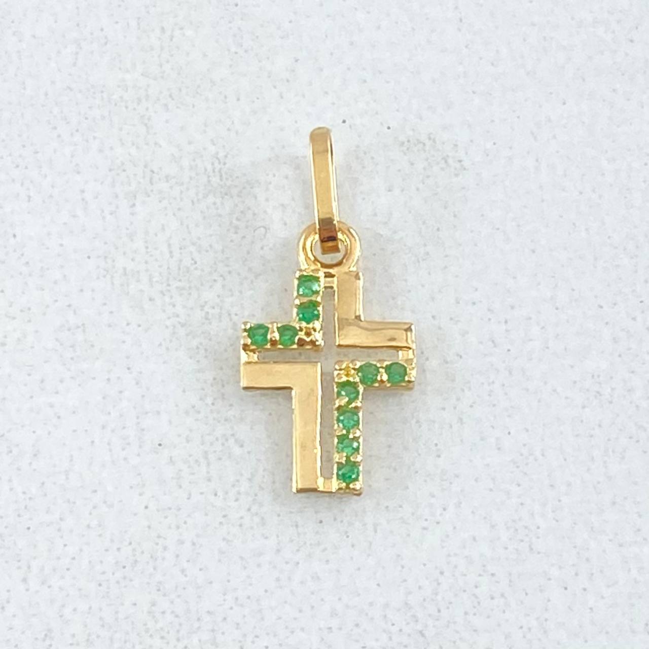 Cross Pendant 0.35gr / 1.5cm / 18K Gold ©