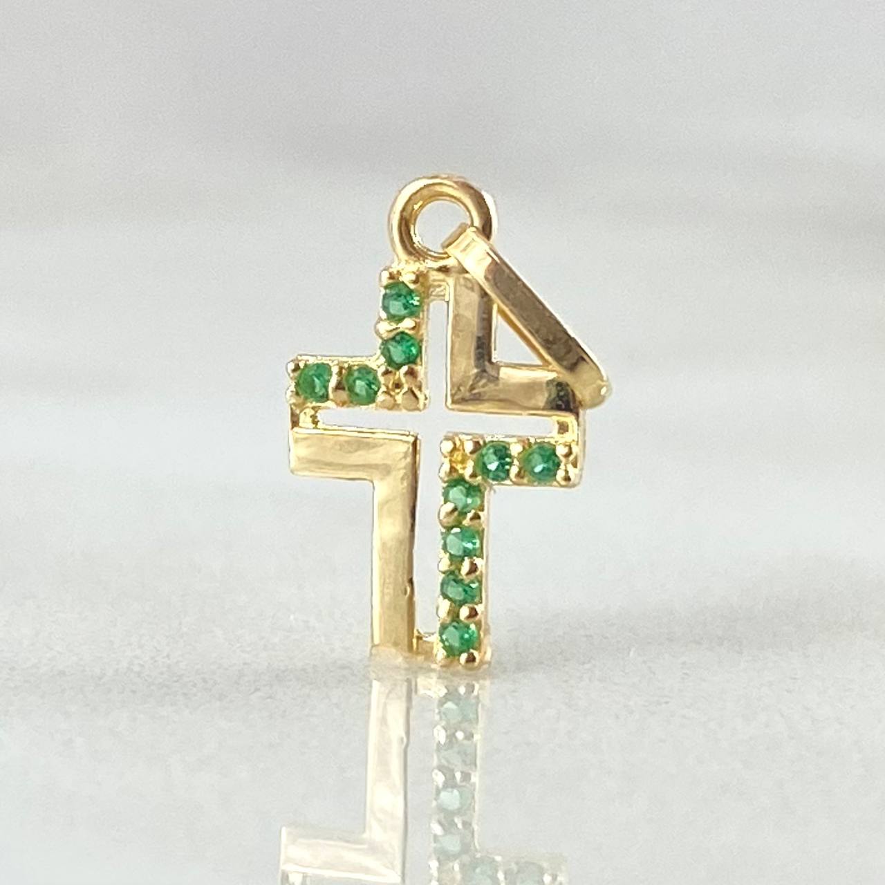Cross Pendant 0.35gr / 1.5cm / 18K Gold ©