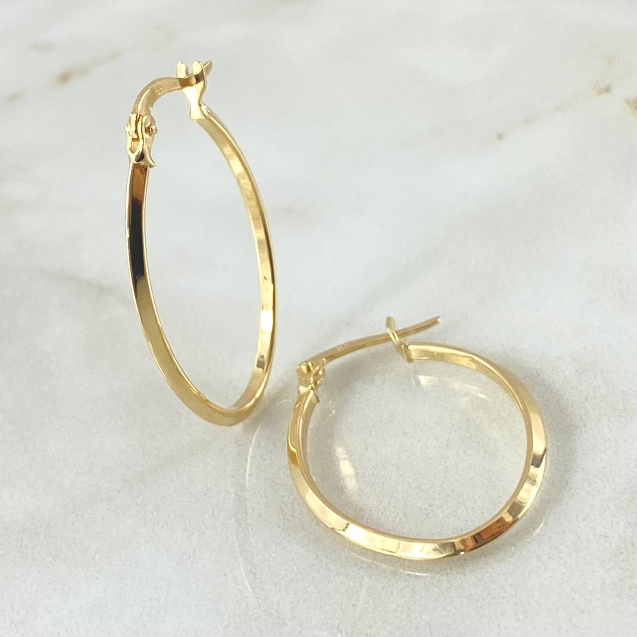 Candongas Clau 1.2gr / 3cm / Oro Amarillo 18K