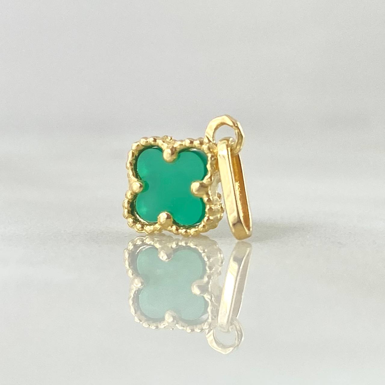 Clover Pendant 0.6gr / 1.5cm / Nac.Esp. 18K Gold ©