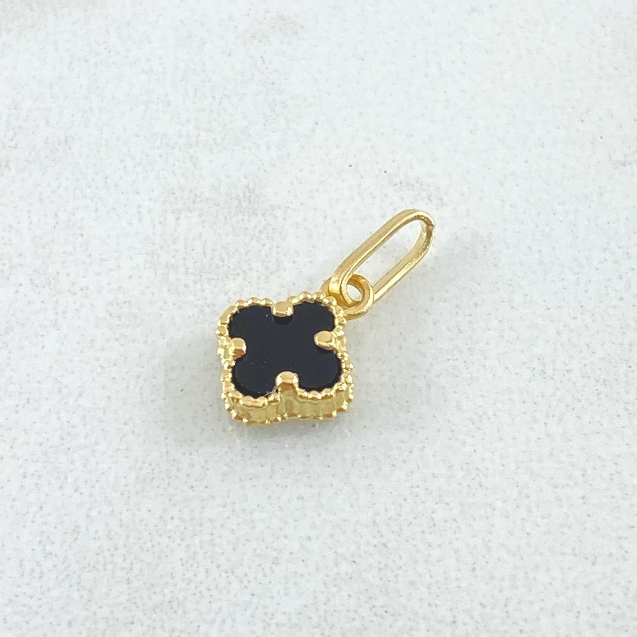 Clover Pendant 0.55gr / 1.5cm / Nac.Esp. 18K Gold ©