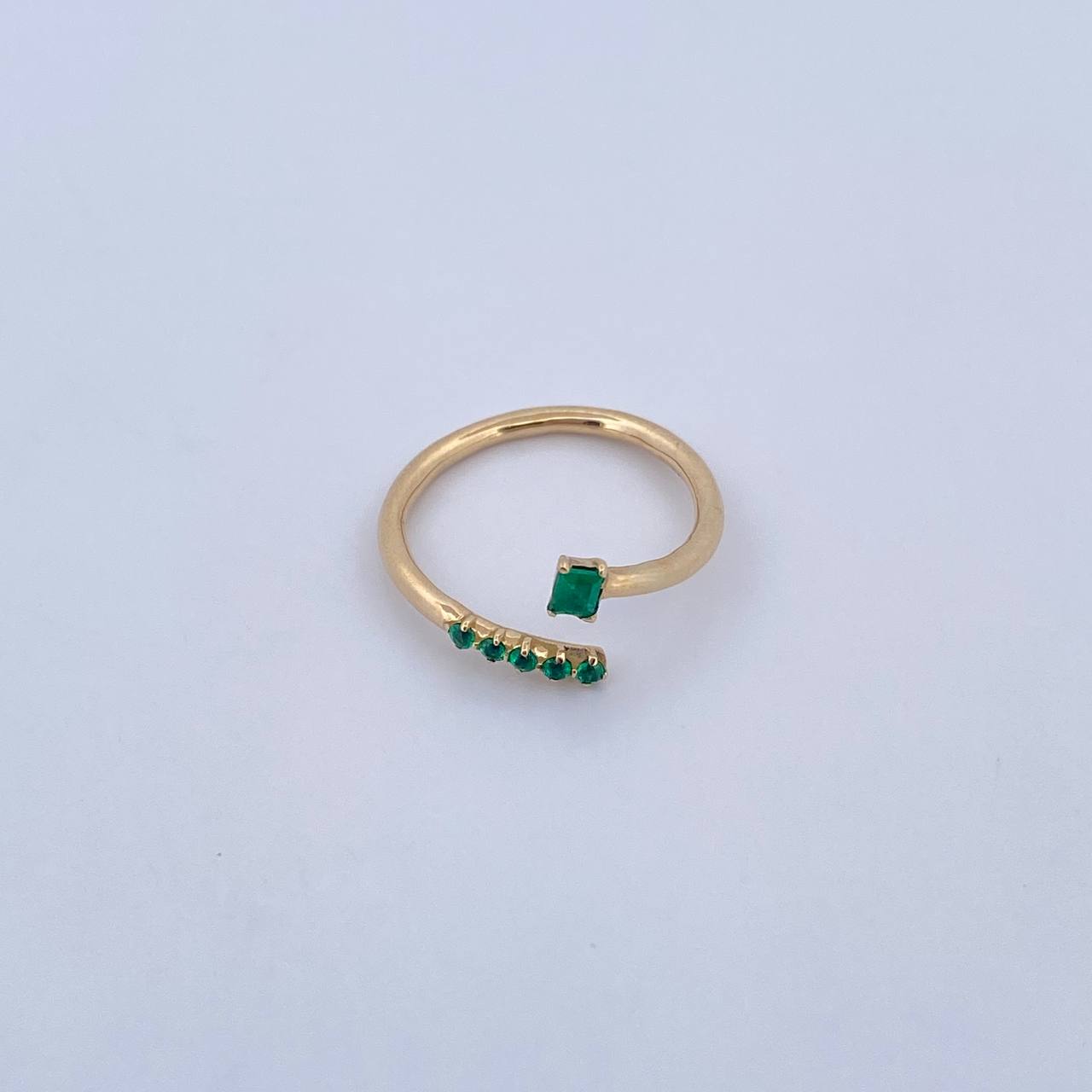 Hug Ring 2.05gr / T6 / Emeralds 22 Pts 18K Yellow Gold (Jewel) &