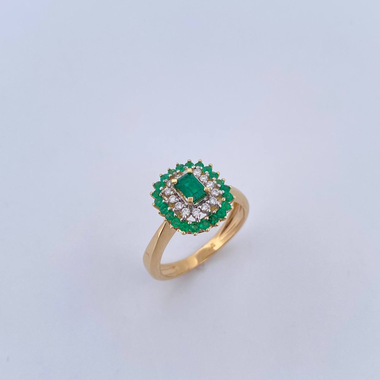 Dense Rectangle Ring 4.05gr / Size 6 1/4 / Emeralds 58 Pts Diamonds 12 Pts 18K Yellow Gold (Jewel) &