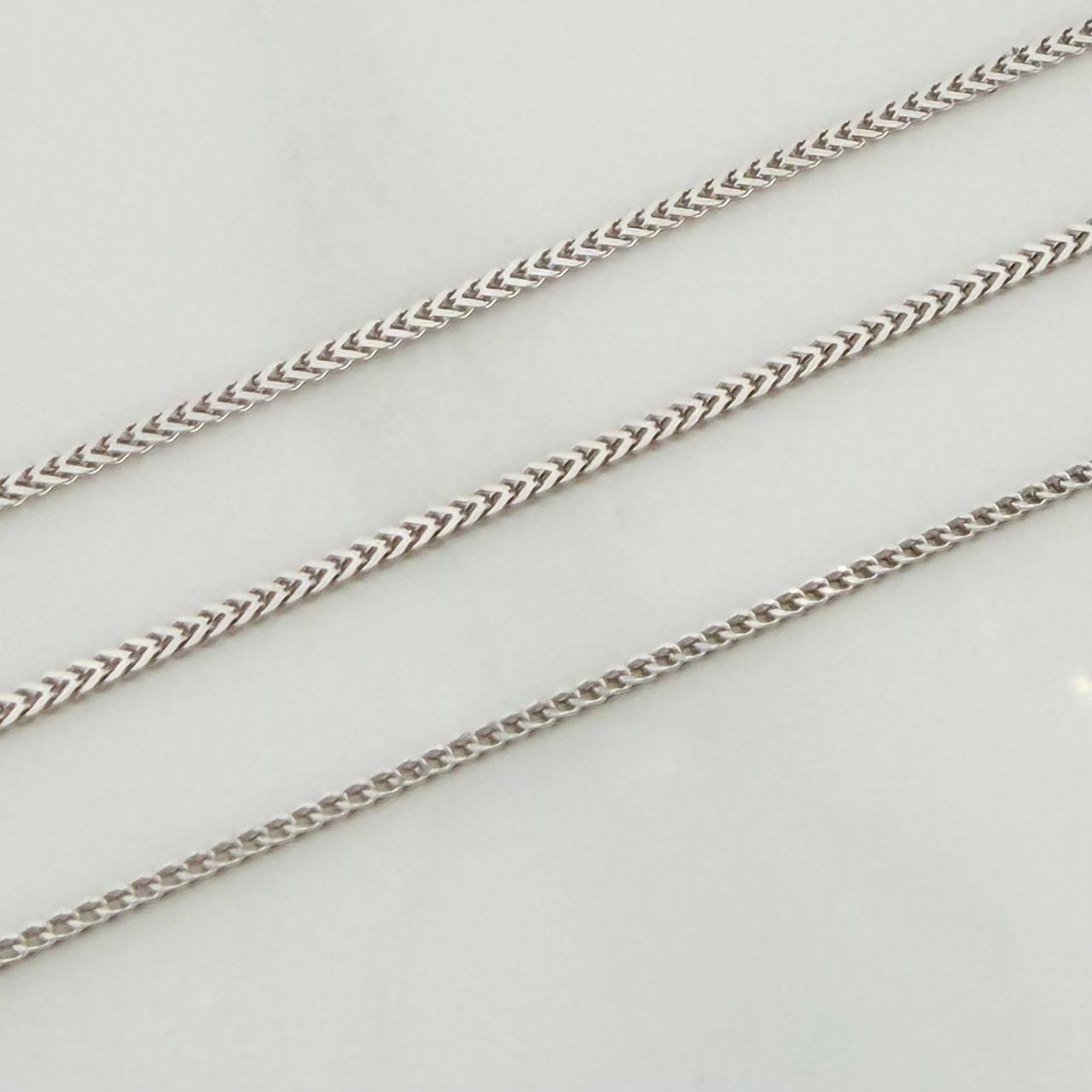 Cadena Franco 1.95gr / 17 3/4 in / 0.75mm Oro Blanco +3 18K %