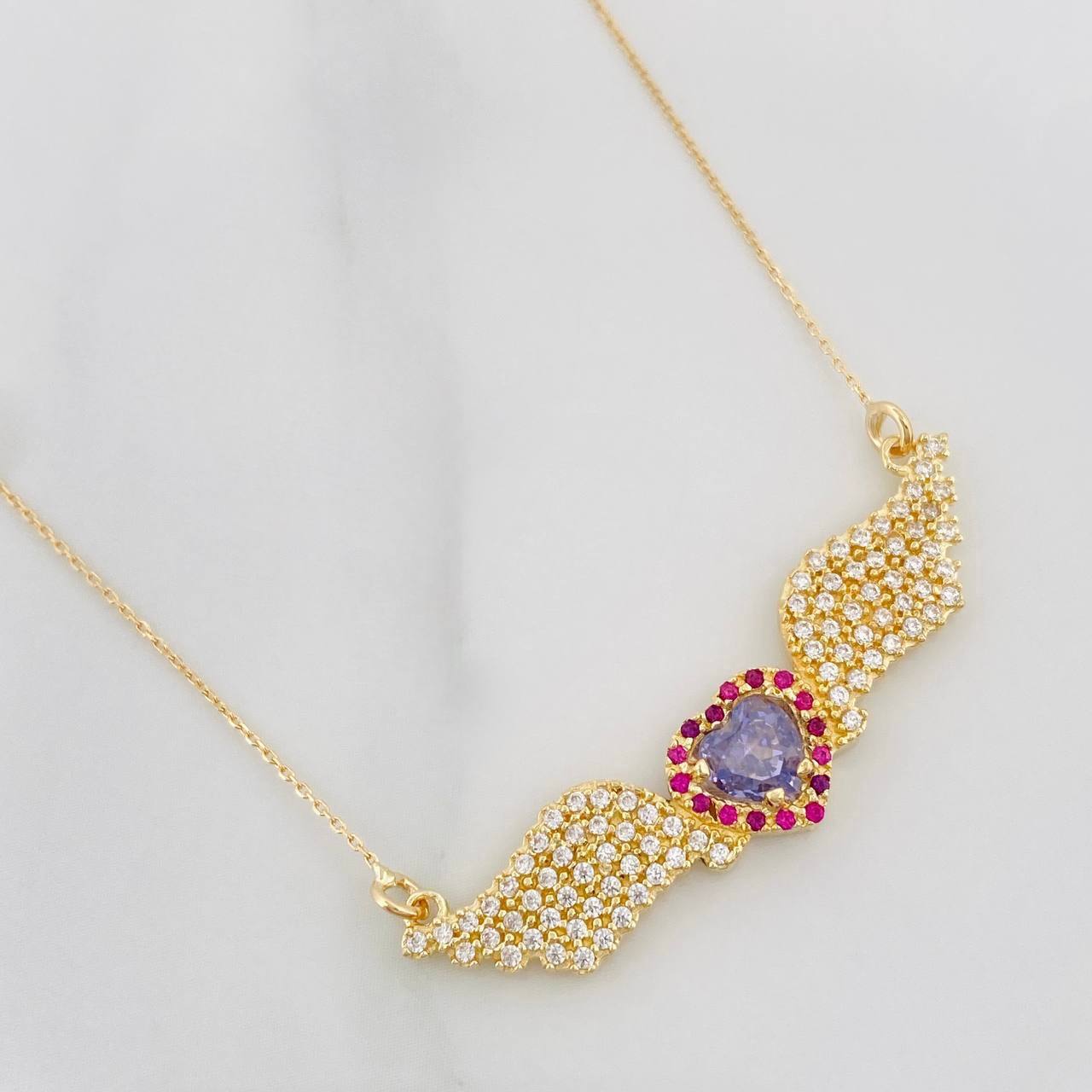 Cadena Aro Seguido Corazón Alas 4.05g / 22 in / 0.4mm Oro Amarillo 18K