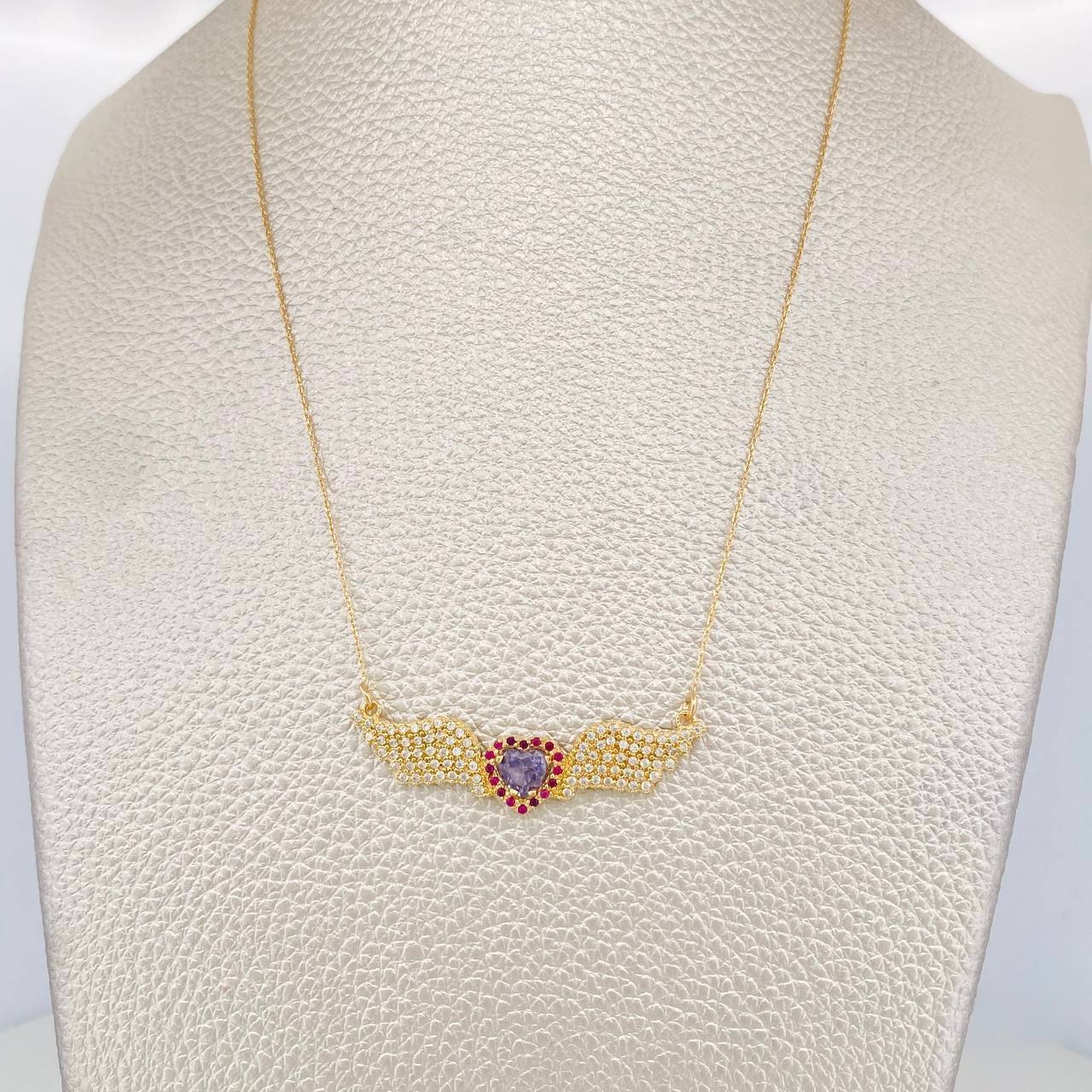 Cadena Aro Seguido Corazón Alas 4.05g / 22 in / 0.4mm Oro Amarillo 18K