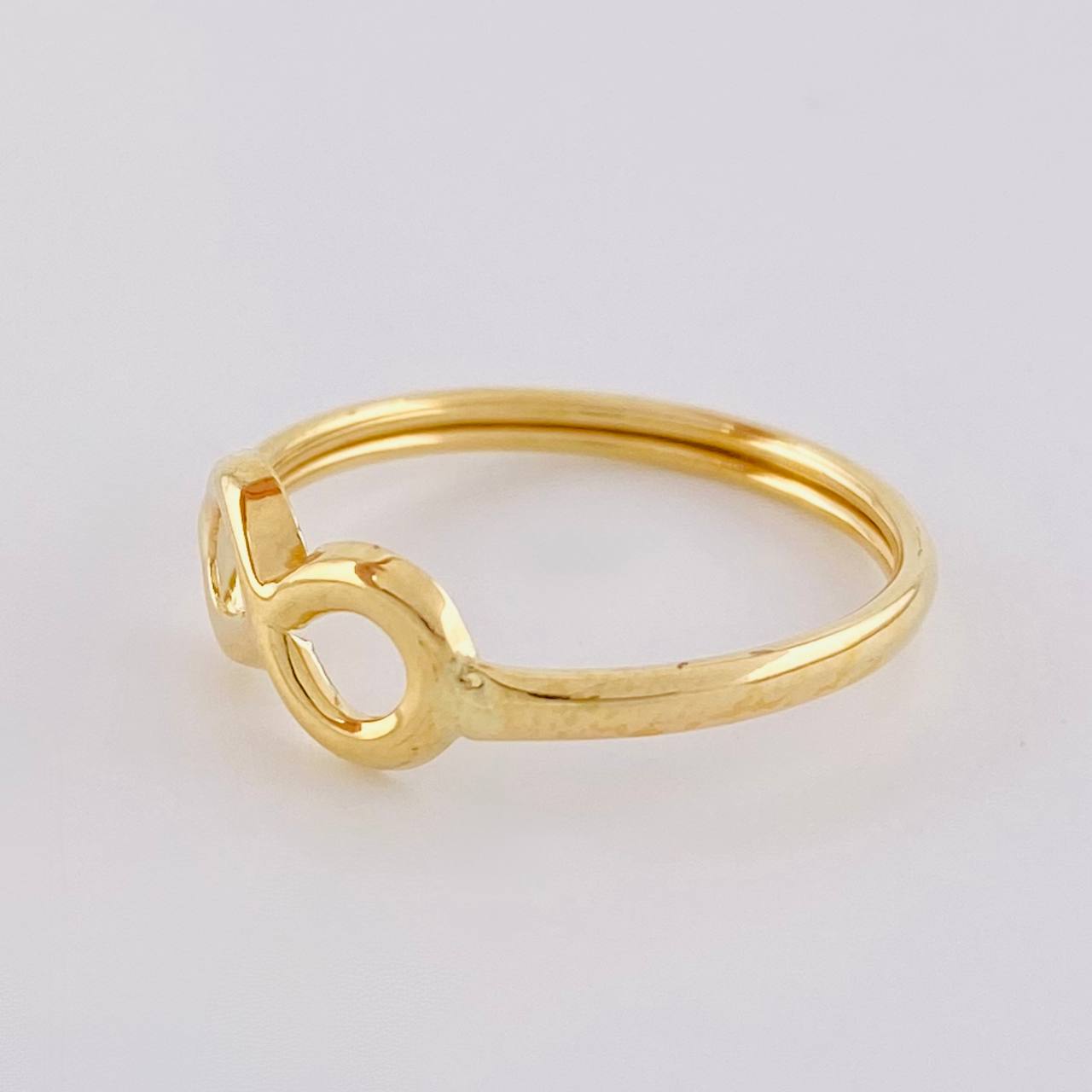 Anillo Infinito 0.85 g / T7 1/4 Oro Amarillo 18K