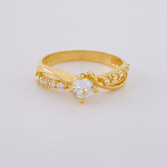 Anillo Solitario Entrelazado 2.55 g / T7 Oro Amarillo 18K