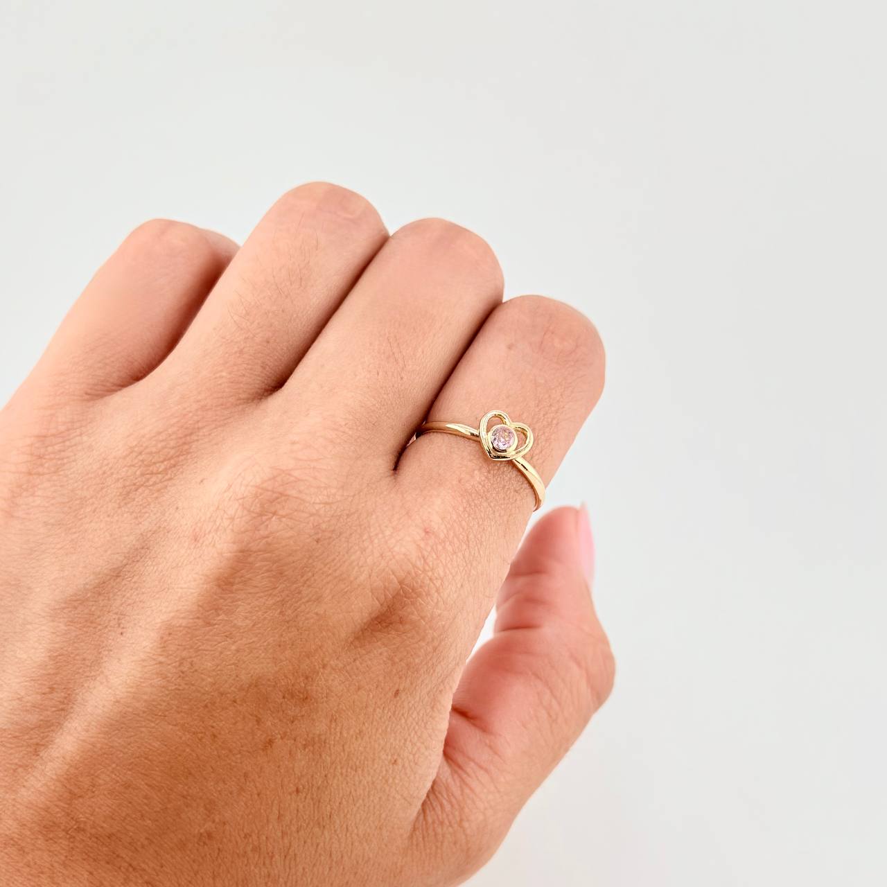 Anillo Corazon Vacio 1.55 g / T7 Oro Amarillo 18K