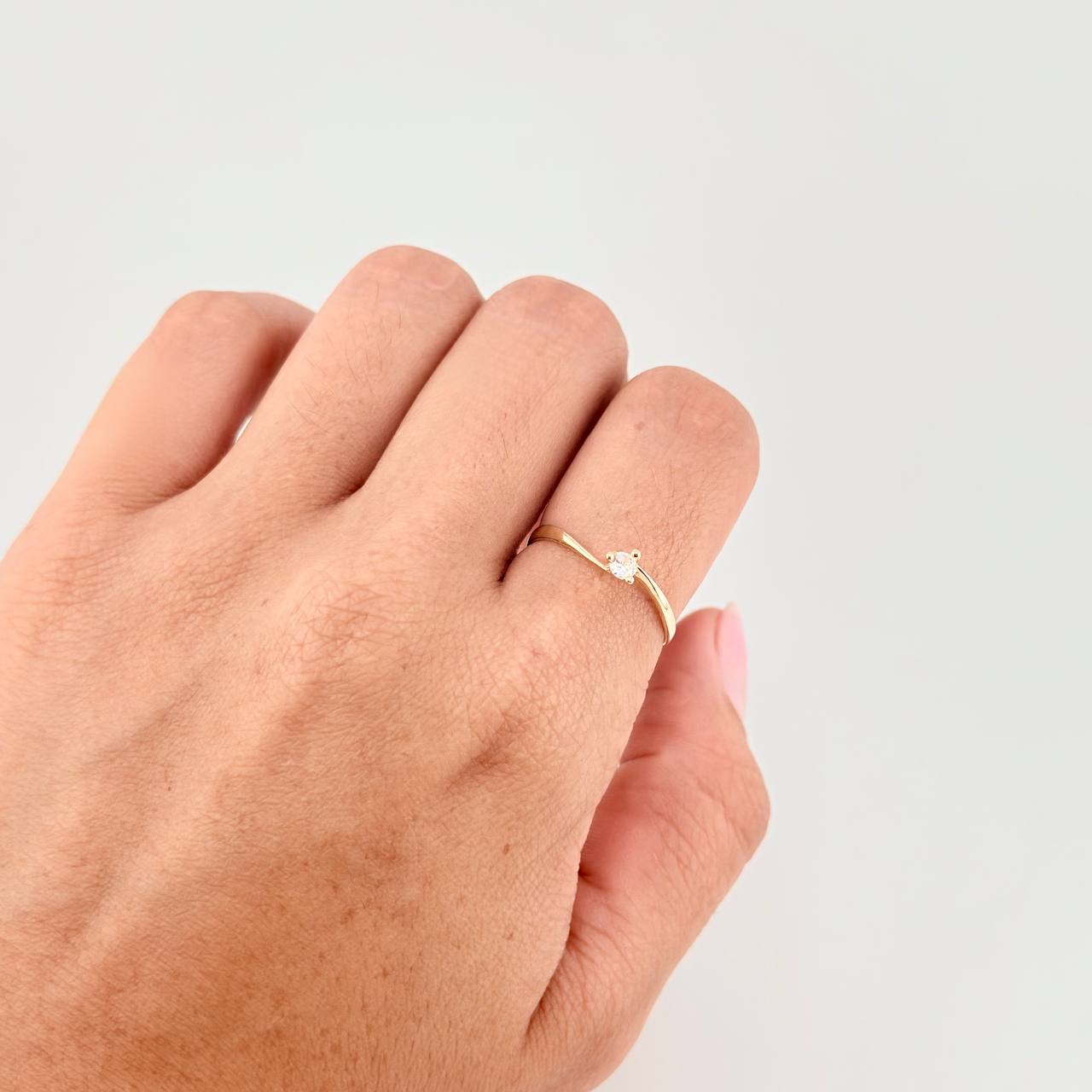 Solitaire Ring Inverted Line 1.15 g / T7 3/4 Yellow Gold 18K