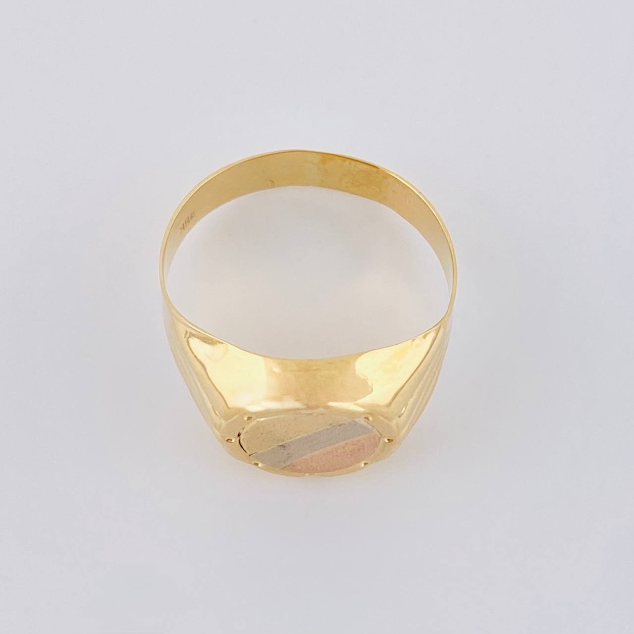 Anillo Sello Redondo Con Marco 3.05 g / T10 Tres Oros 18K