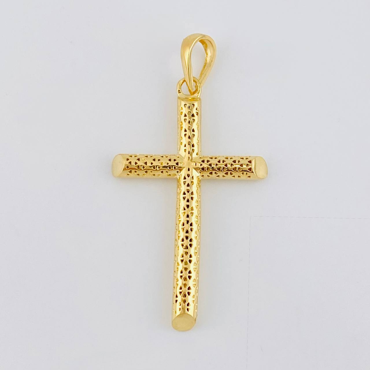 Pendant Cross Filigree 2.65 g / 1 1/2 in 18K Yellow Gold