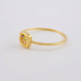 Anillo Cuadro Triqui 0.9 g / T5 1/2 Oro Amarillo 18K