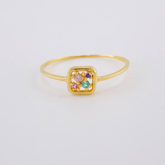 Anillo Recuadro Triqui 0.9 g / T7 1/2 Oro Amarillo 18K