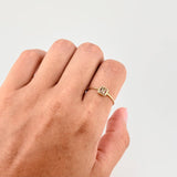Triqui Frame Ring 0.9 g / T7 1/2 Yellow Gold 18K