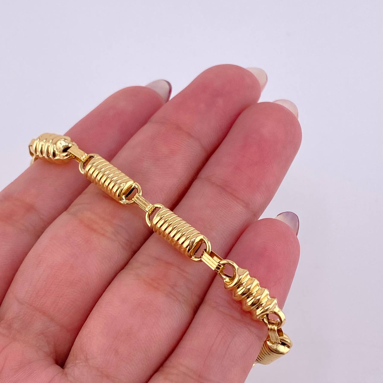 Pulso Rustico Rayado 6gr / 7 1/4 in / 5mm Oro Amarillo 18K ©