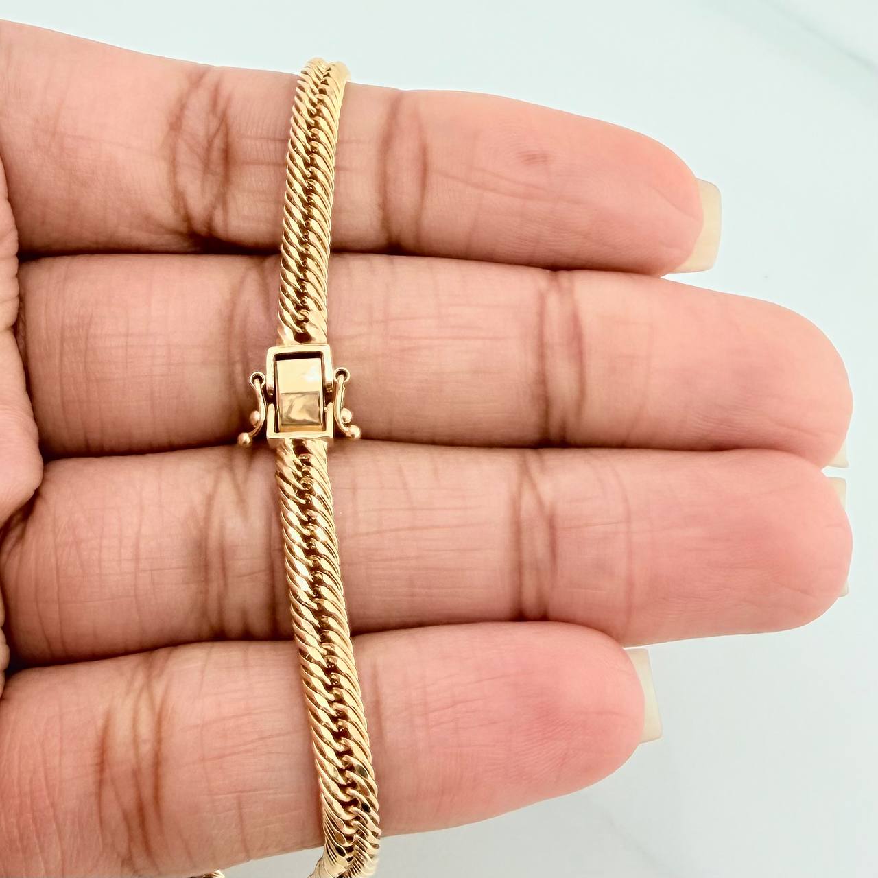 Pulso Cubano Reticulado 5.7gr / 8 in / 4.81mm Oro Amarillo +3 18K $