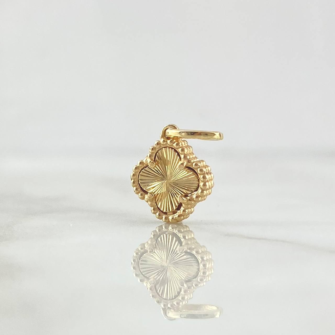 Dije Trébol VCyA 1.4gr / 1.8cm / 10mm Diamantado Punteado Oro Amarillo 18K