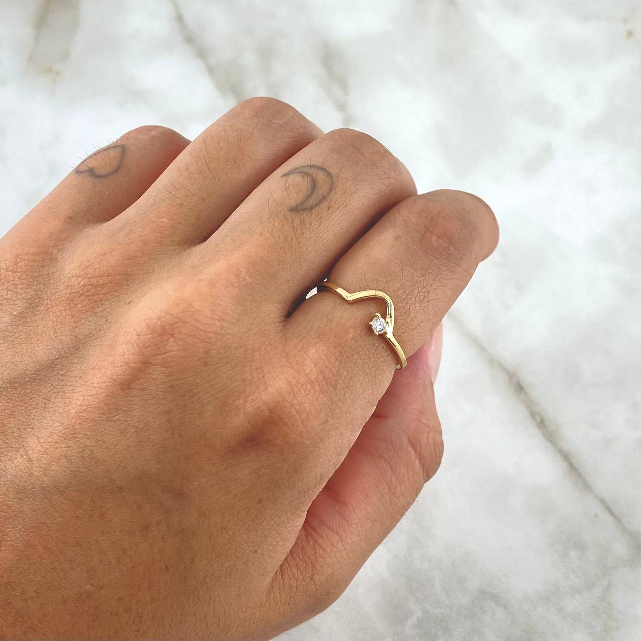 Half Curve Ring 1.35gr / T6 3/4 / White Zircon Yellow Gold 18K