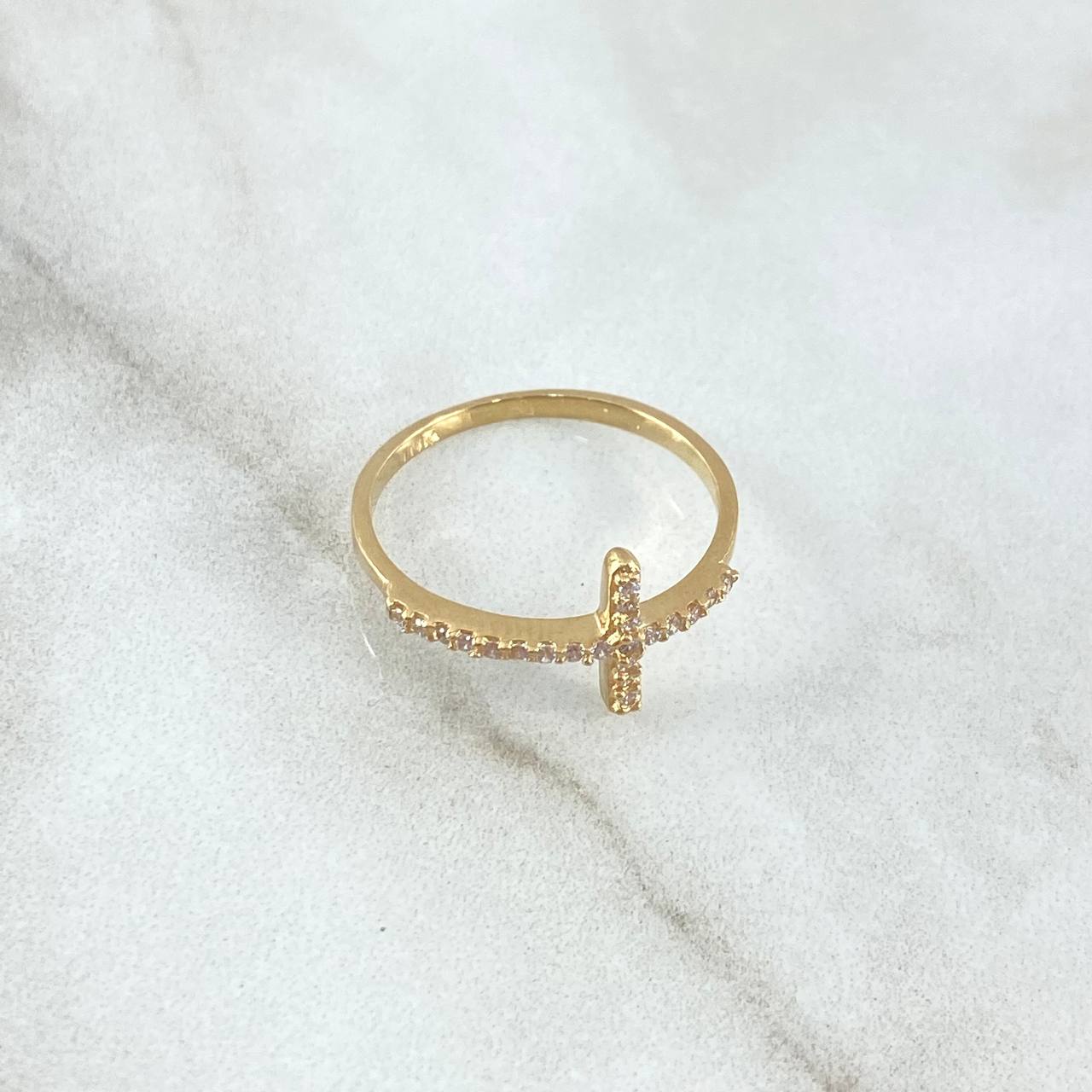 Cross Ring 1.3gr / Size 7 3/4 / White Zircons 18K Yellow Gold