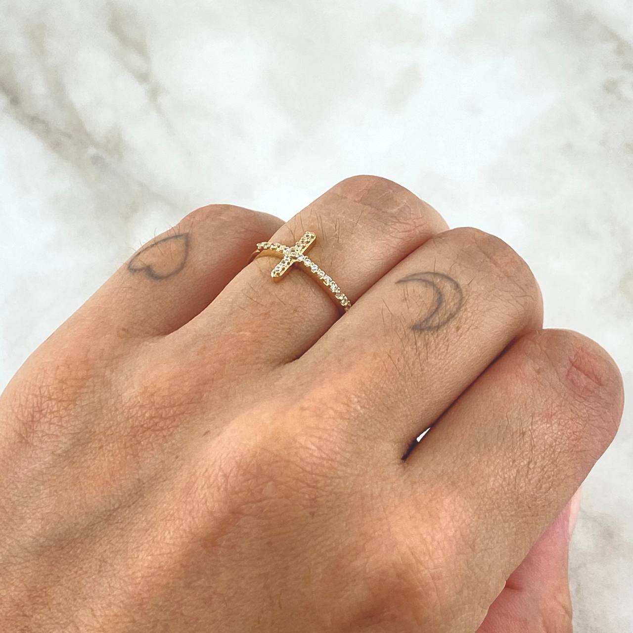 Cross Ring 1.3gr / Size 7 3/4 / White Zircons 18K Yellow Gold