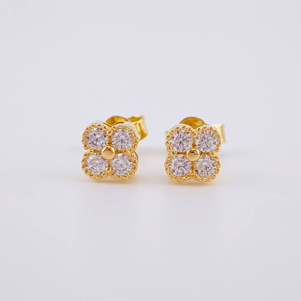 Topos Trebol 1.3g / in / 5mm Oro Amarillo 18K