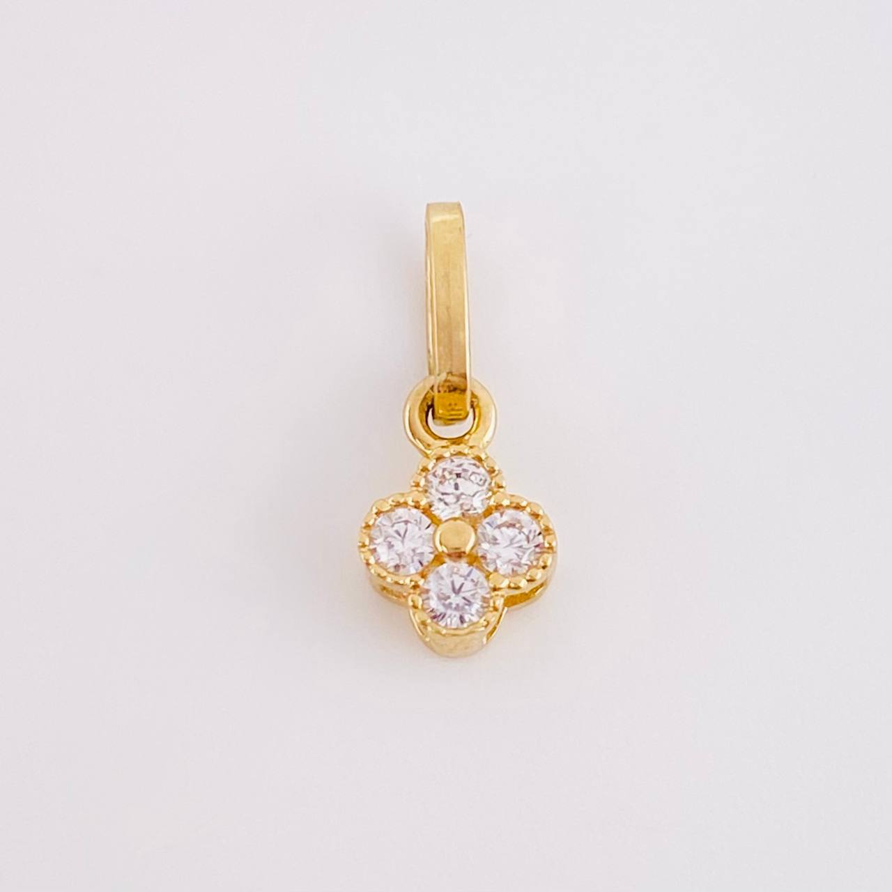 Dije Trebol 0.5g / 1/2 in Oro Amarillo 18K