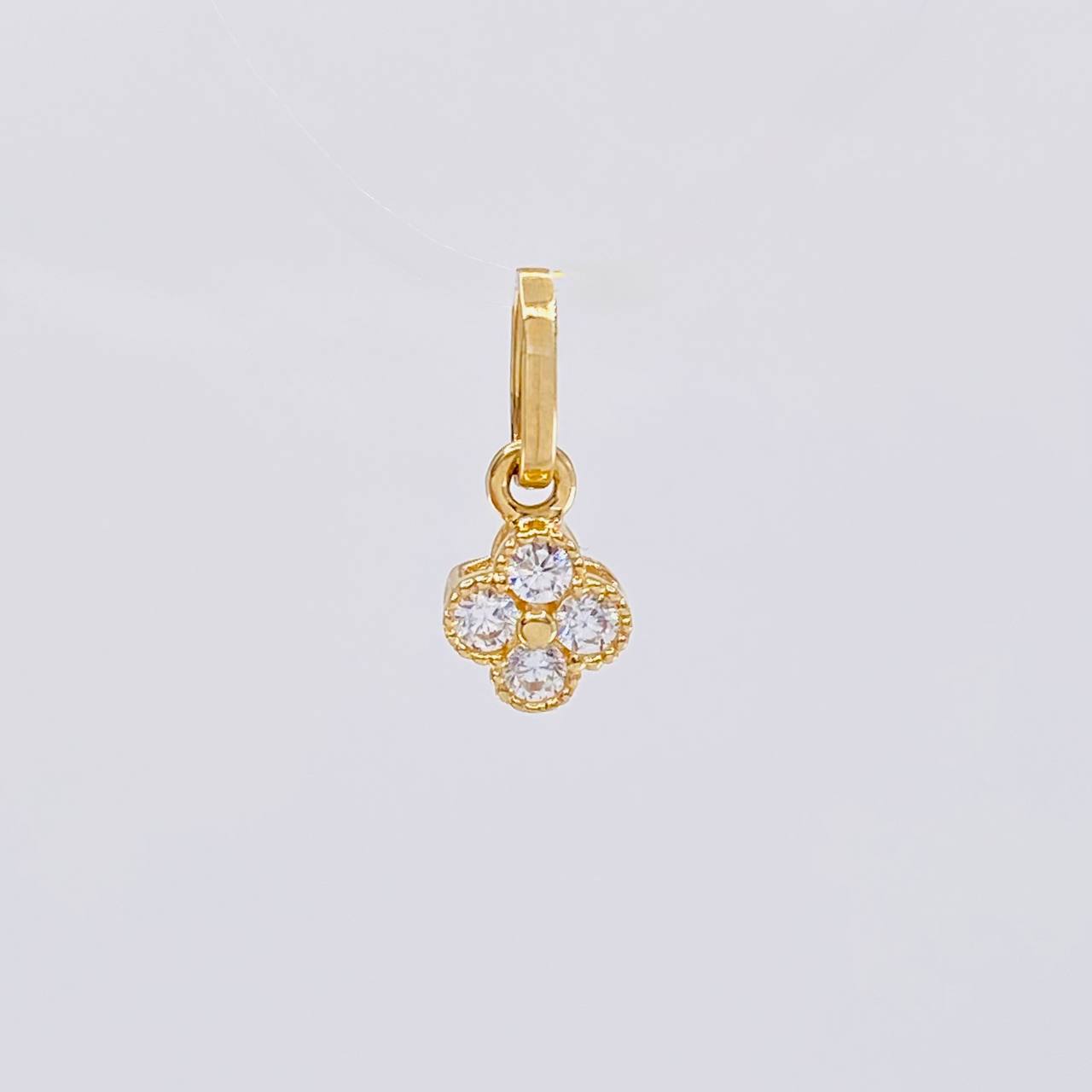 Dije Trebol 0.5g / 1/2 in Oro Amarillo 18K