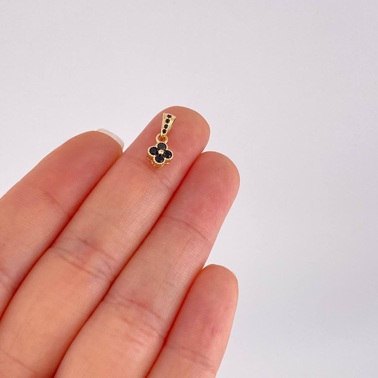 Dije Trebol 0.65g / 1/2 in Oro Amarillo 18K