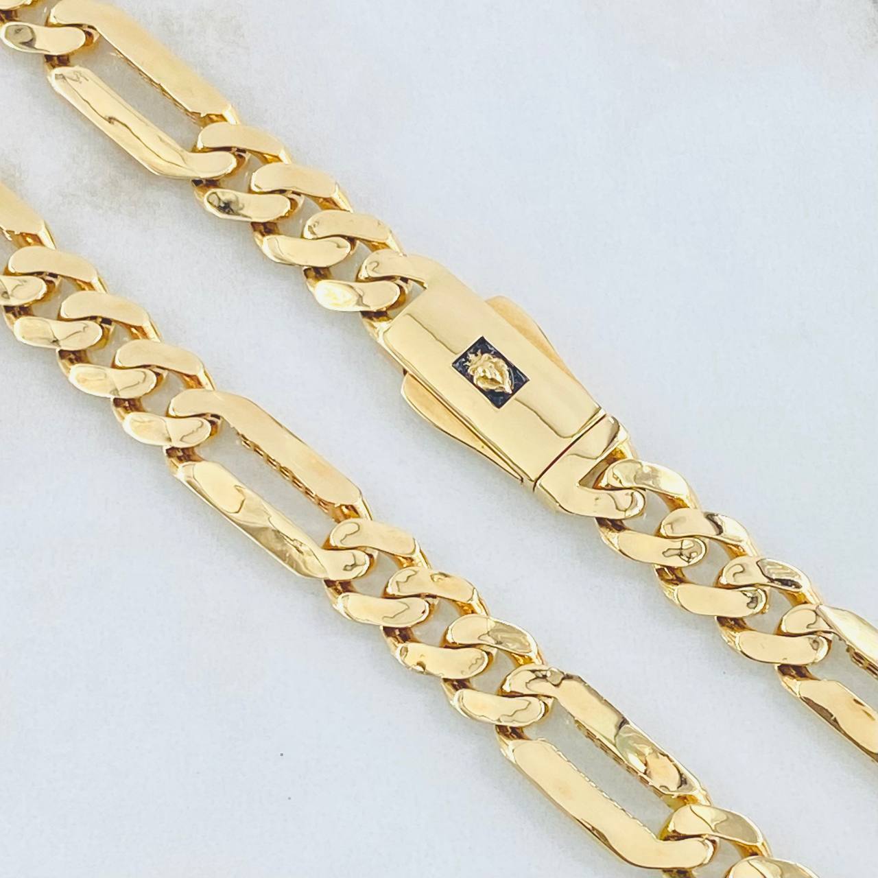Figaro Chain Three Rings 32.05gr / 23 1/2 in / 8mm Yellow Gold Nac.Esp. 18K ©