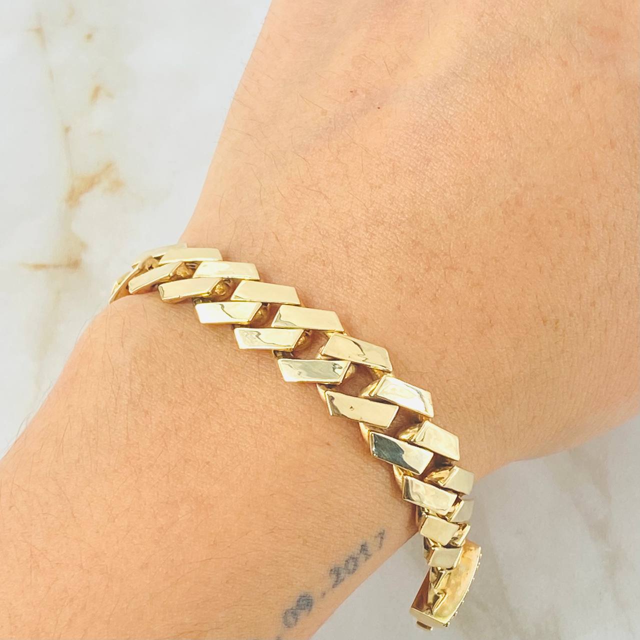 Cuban Links Bracelet 28.2gr / 8 3/4 in / 10mm Yellow Gold Nac.Esp. 18K ©