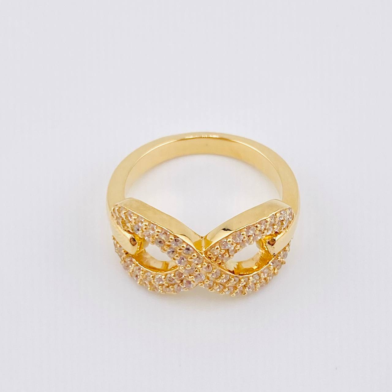 Anillo Infinito 8.15gr / T7 1/2 / Oro Amarillo 18K ©