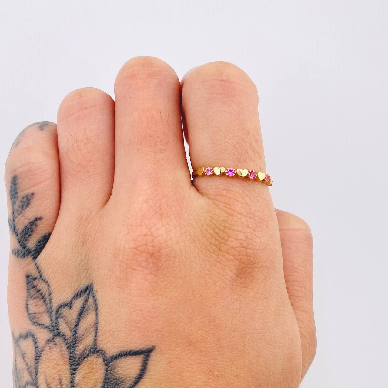 Anillo Corazones Intercalados 1.2gr / T6 3/4 / Oro Amarillo 18K ©