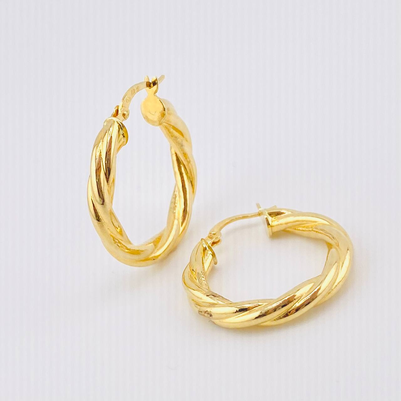Candongas Mati 3.6gr / 1 1/4 in / Oro Amarillo 18K *
