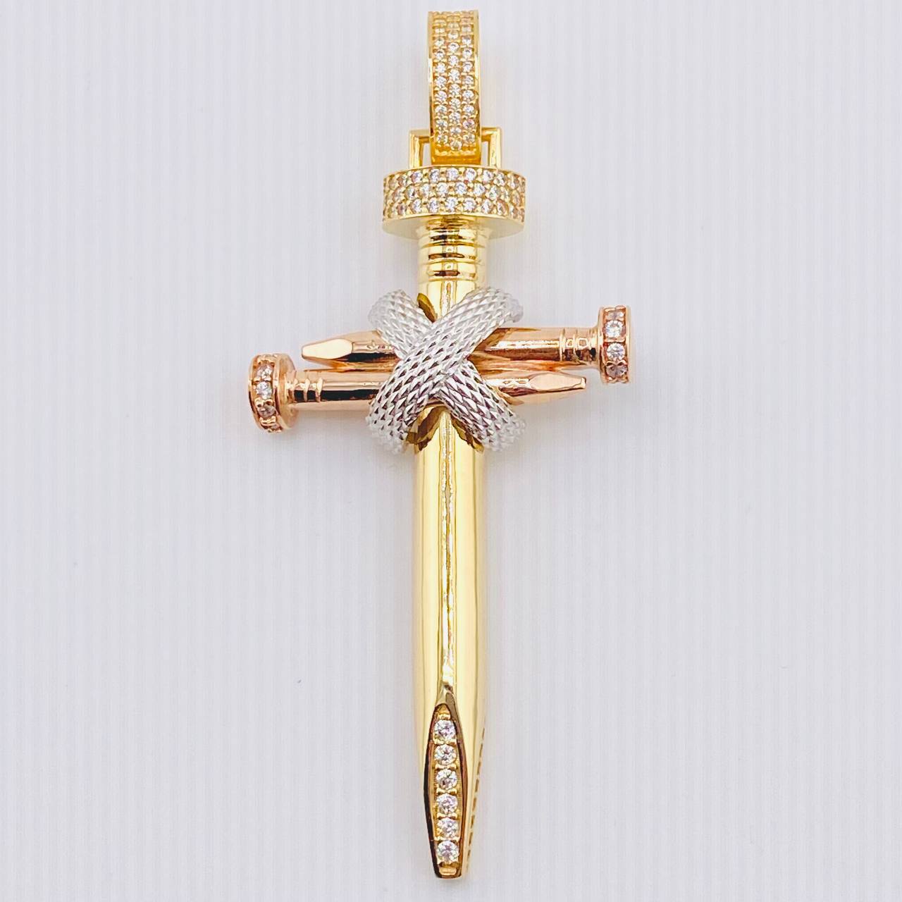 Pendant Cross Nails 16.5gr / 3 in / Three Golds 18K *