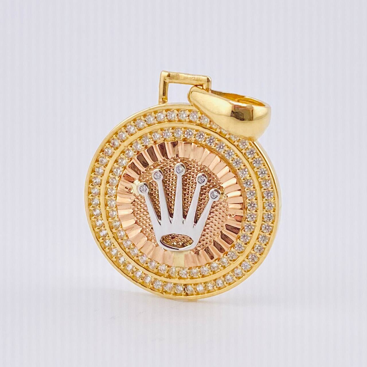 Dije Placa Corona Circular 4.5gr / 1 1/4 in / Tres Oros 18K ©