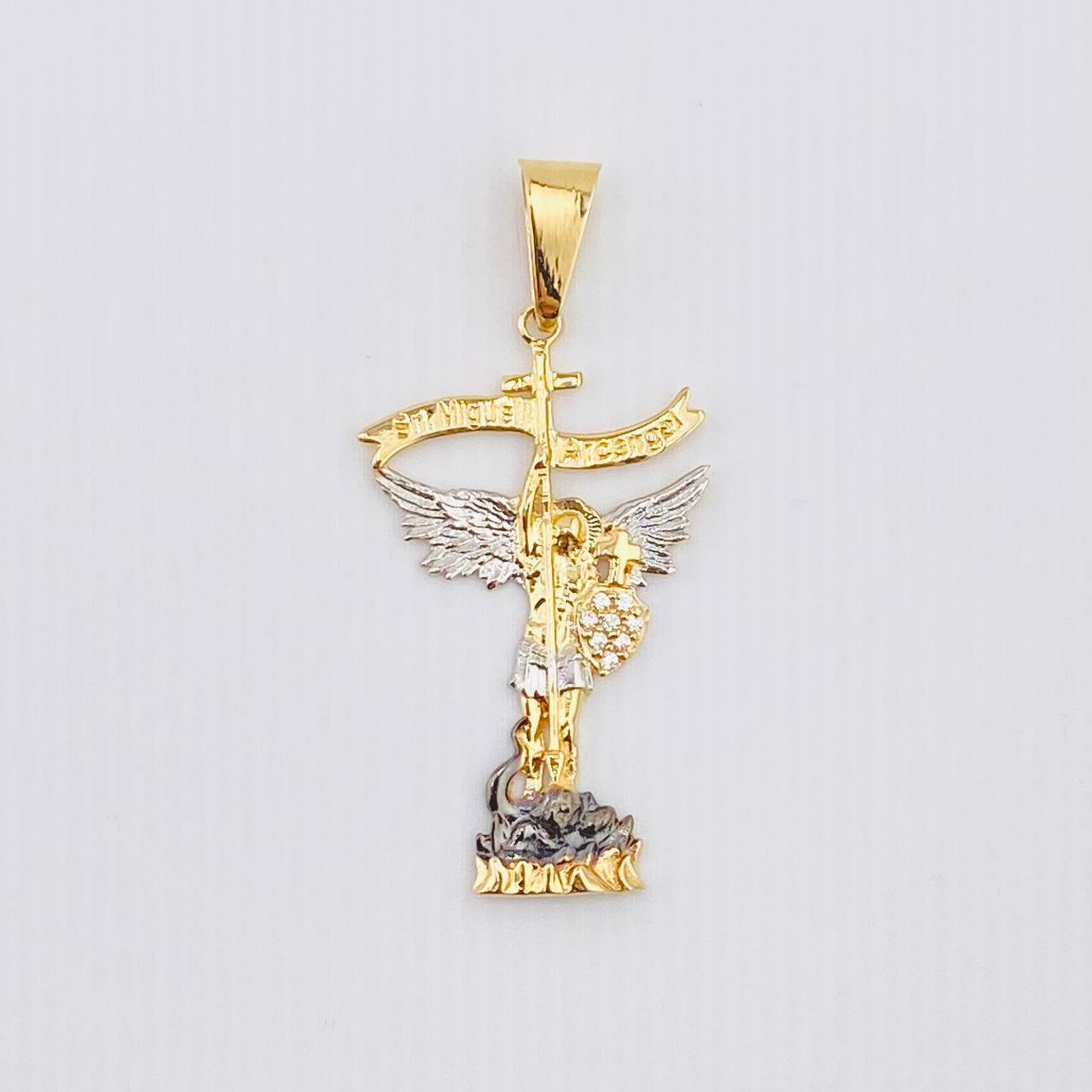 Dije San Miguel 2.25gr / 1 3/4 in / Dos Oros Amarillo Blanco 18K *