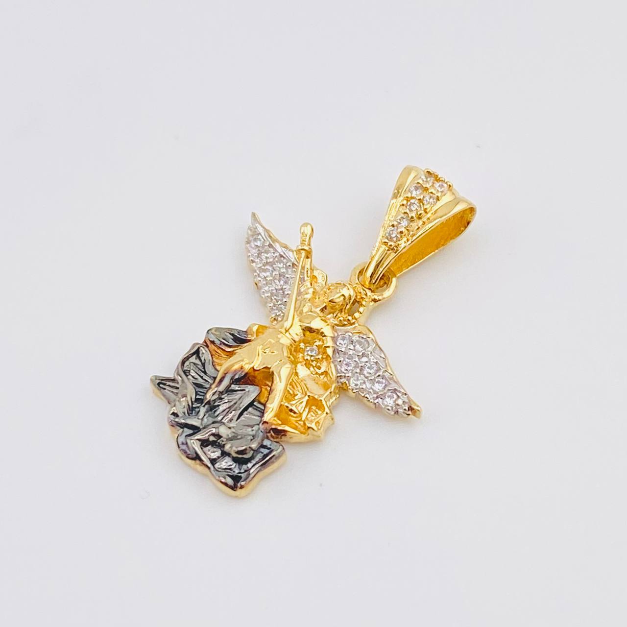 Dije San Miguel 2.9gr / 1 in / Oro Amarillo 18K ©