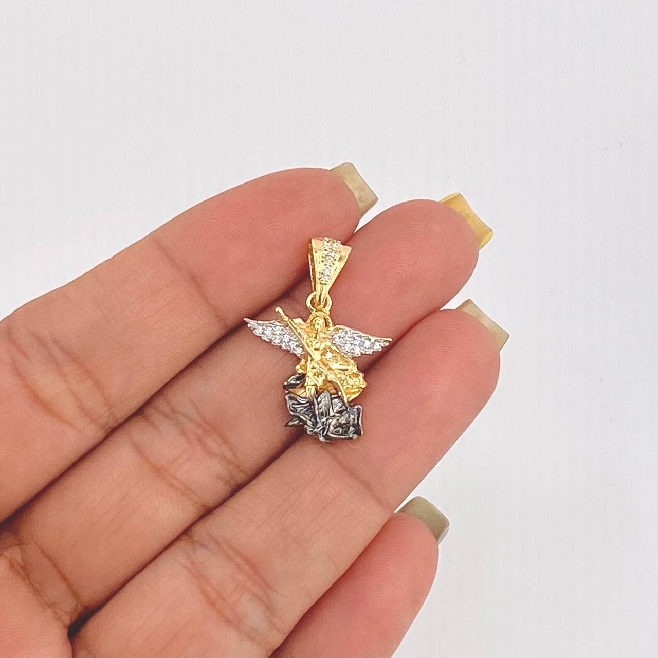 Dije San Miguel 2.9gr / 1 in / Oro Amarillo 18K ©