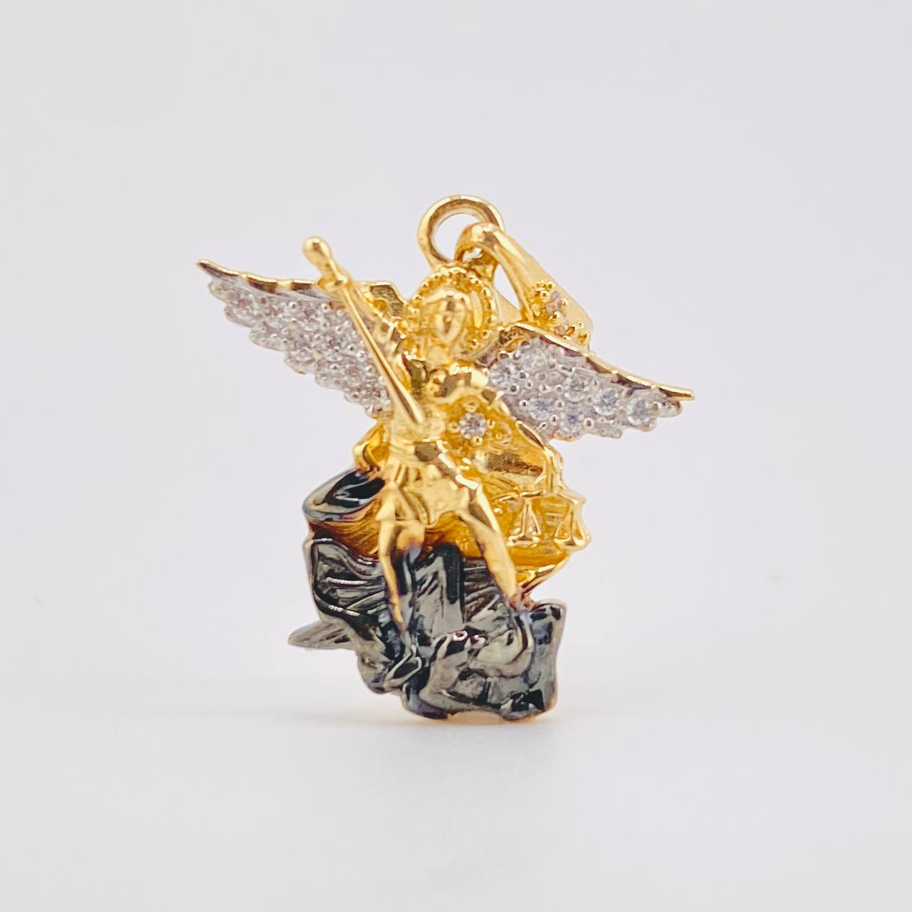 Dije San Miguel 2.9gr / 1 in / Oro Amarillo 18K ©