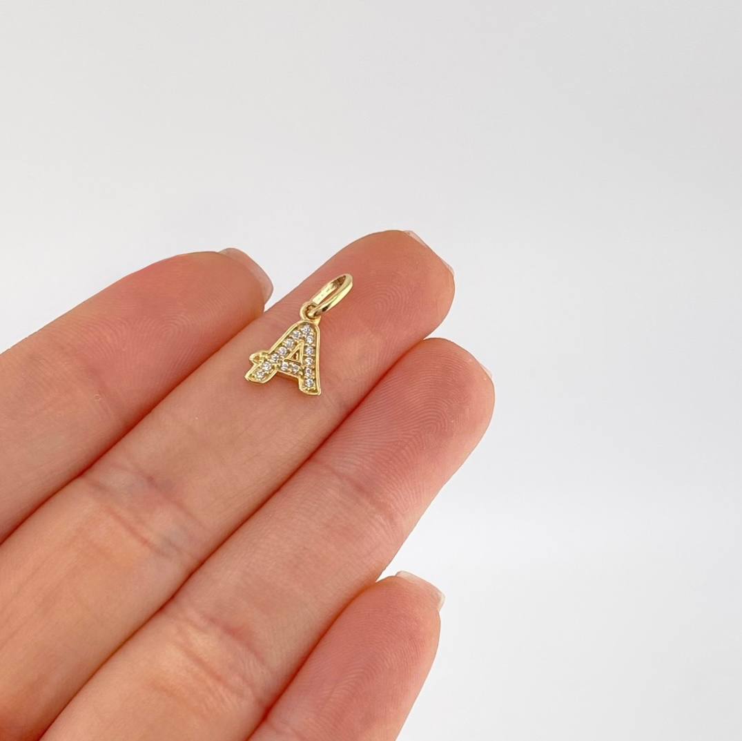 Dije Letra A Cursiva 0.65 g / 1 in Oro Amarillo 18K