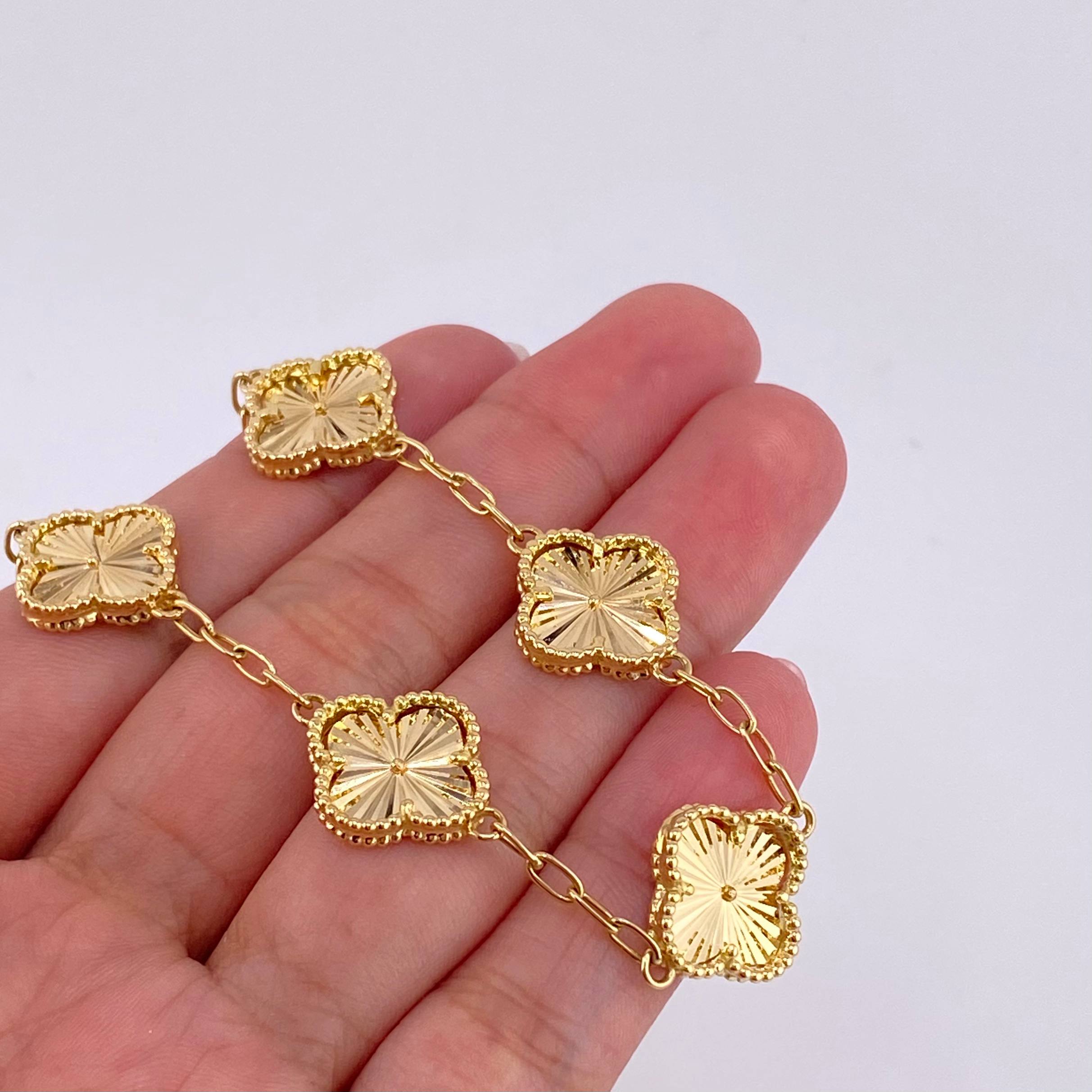 Pulso Trebol Diamantado 12.4g / 7 1/2 in / 14mm Oro Amarillo 18K