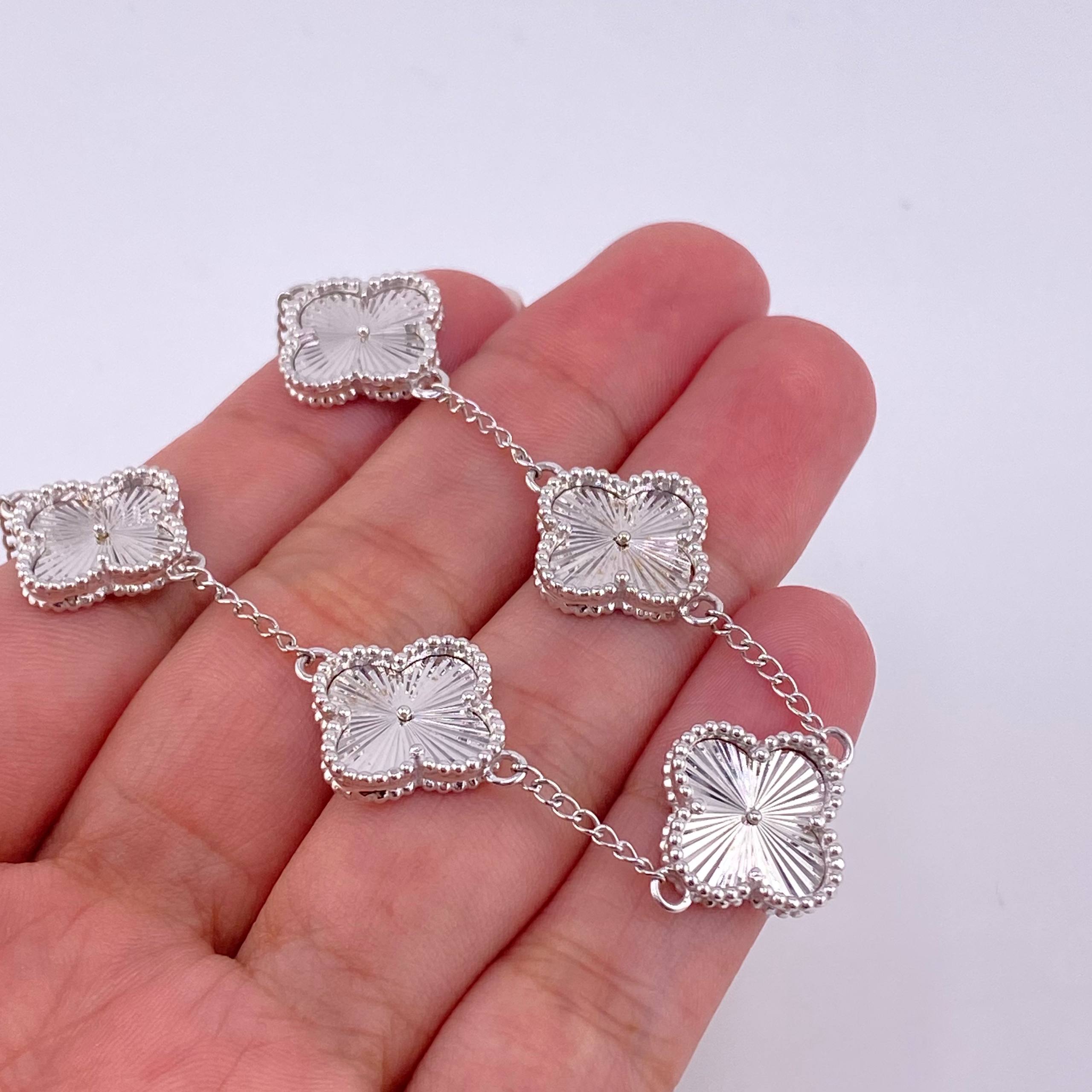 Pulso Trebol Diamantado 11.7g / 7 1/2 in / 14.4mm Oro Blanco 18K