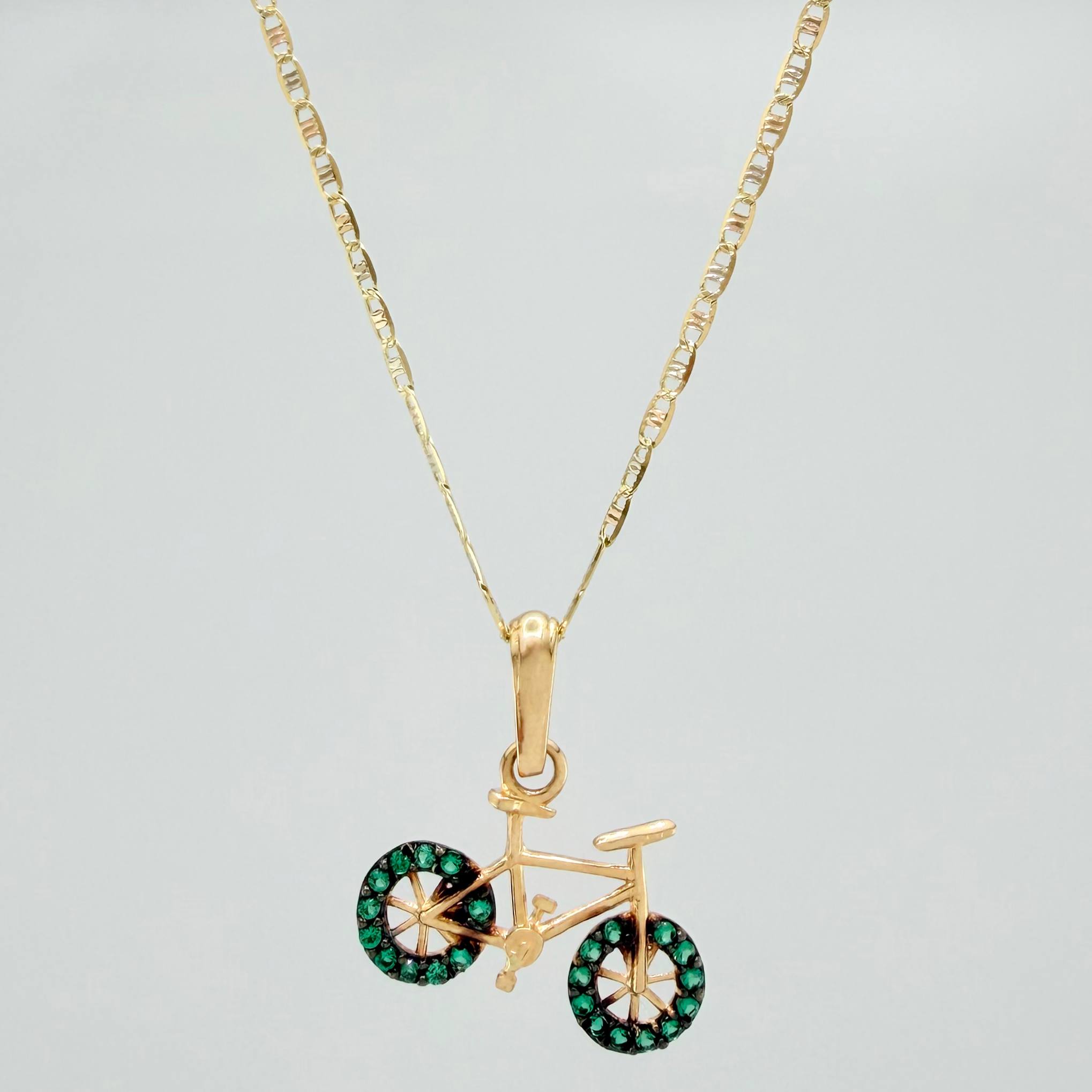 Set Flat Mariner Chain + Bicycle Pendant / 2.55gr / 19 3/4 in Three Colors 18K