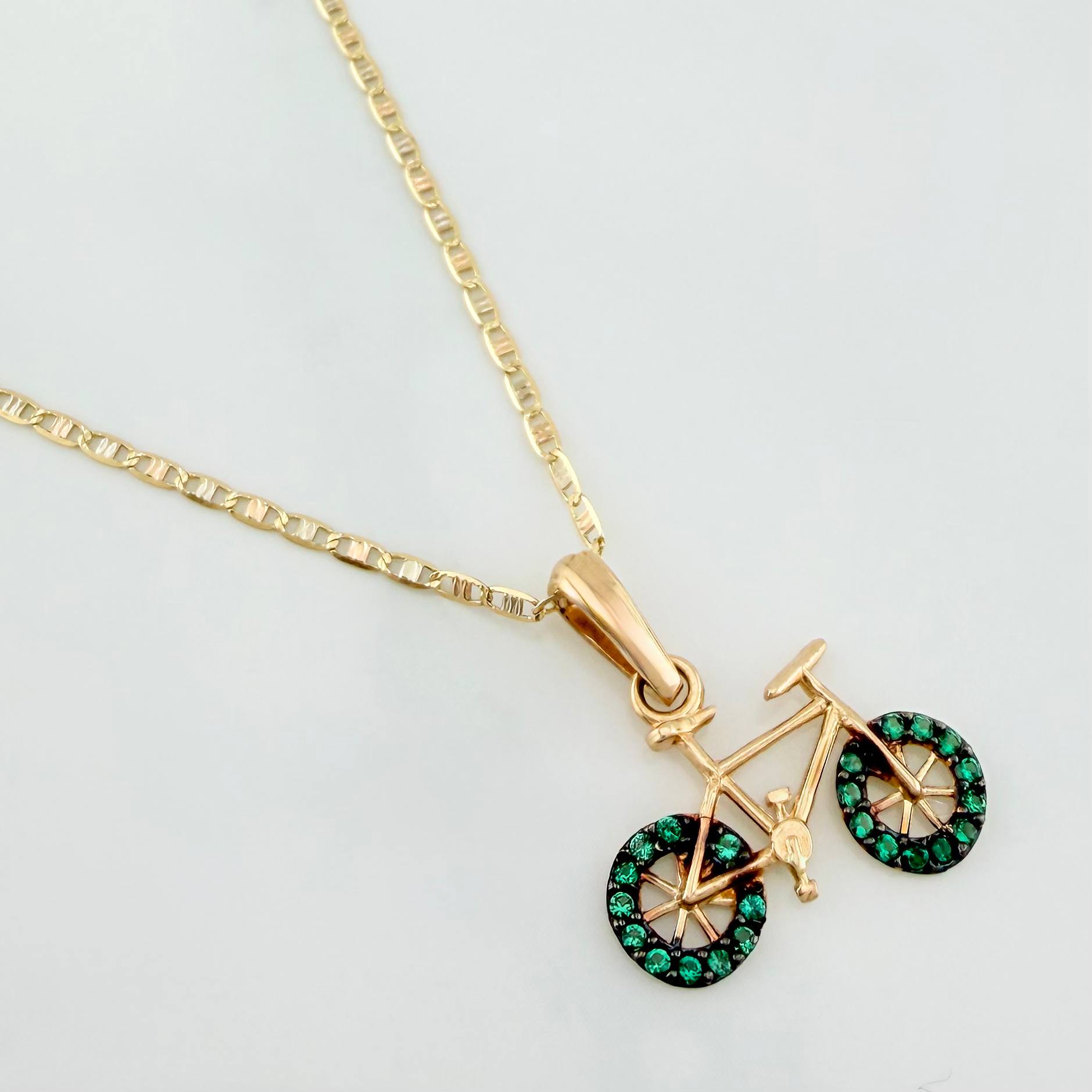 Set Flat Mariner Chain + Bicycle Pendant / 2.55gr / 19 3/4 in Three Colors 18K