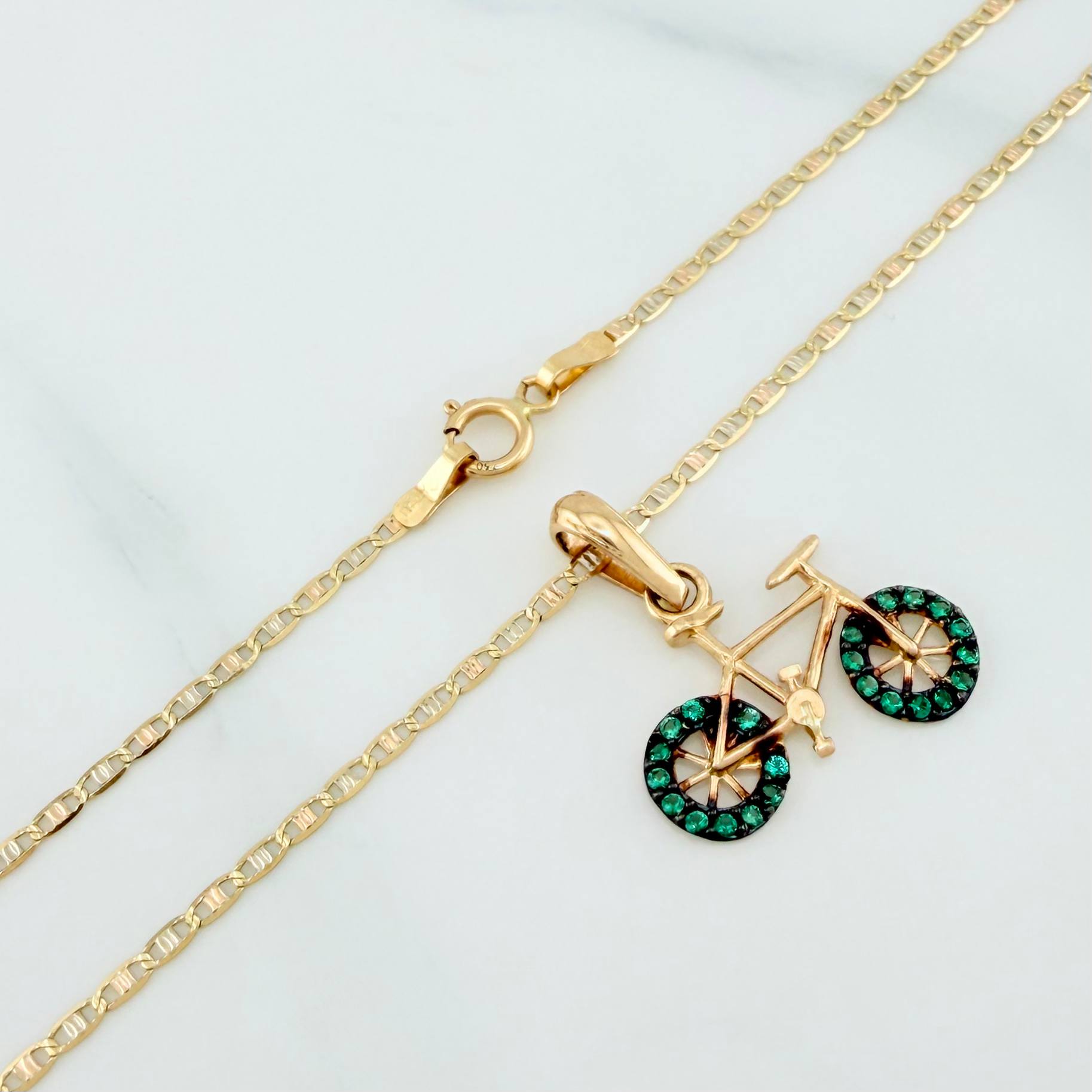 Set Flat Mariner Chain + Bicycle Pendant / 2.55gr / 19 3/4 in Three Colors 18K
